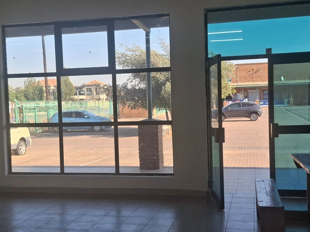 Commercial retail property to rent in Block 8, Botswana - 3BO1701727 Commercial retail property to rent in Block 8, Botswana - 3BO1701727