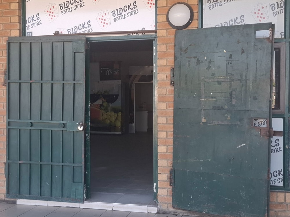 Commercial retail property to rent in Block 8, Botswana - 3BO1701726 Commercial retail property to rent in Block 8, Botswana - 3BO1701726