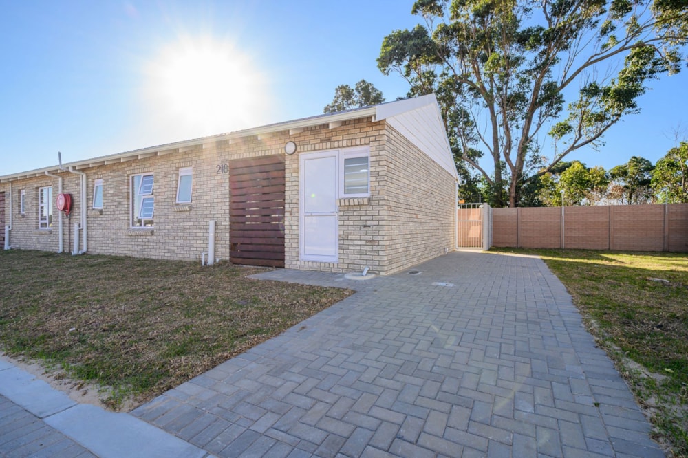 Townhouse for sale in Fairview, Port Elizabeth, Gqeberha - 1PLZ1701341