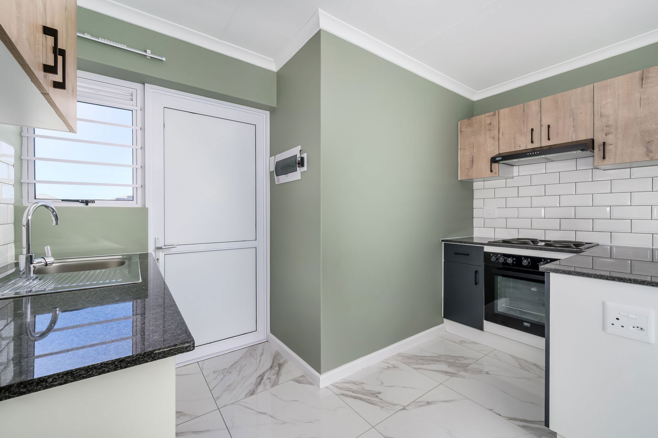 Semi-detached house for sale in Fairview, Port Elizabeth, Gqeberha - 1PLZ1701343