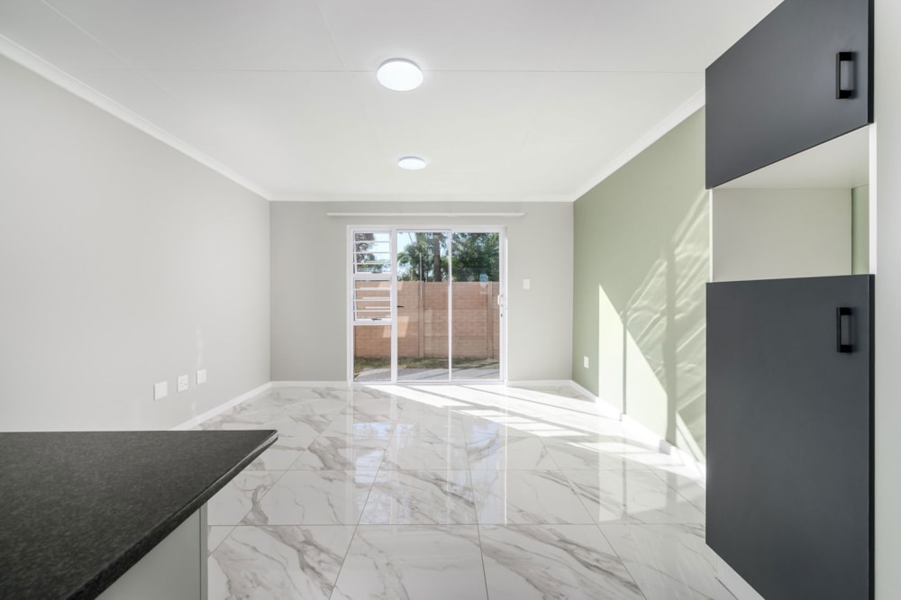 Semi-detached house for sale in Fairview, Port Elizabeth, Gqeberha - 1PLZ1701343