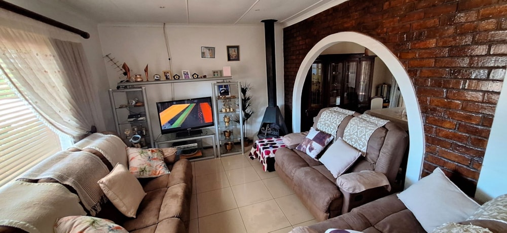 House for sale in Oudtshoorn - 1OU1701907 House for sale in Oudtshoorn - 1OU1701907