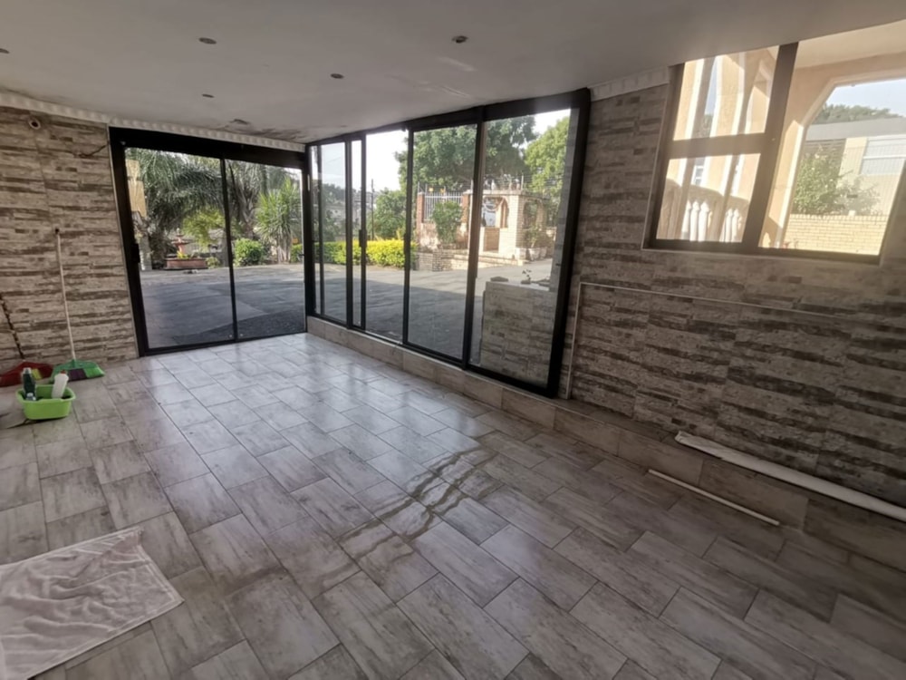 House for sale in Phoenix, KwaZulu-Natal - 1DA1701436 House for sale in Phoenix, KwaZulu-Natal - 1DA1701436