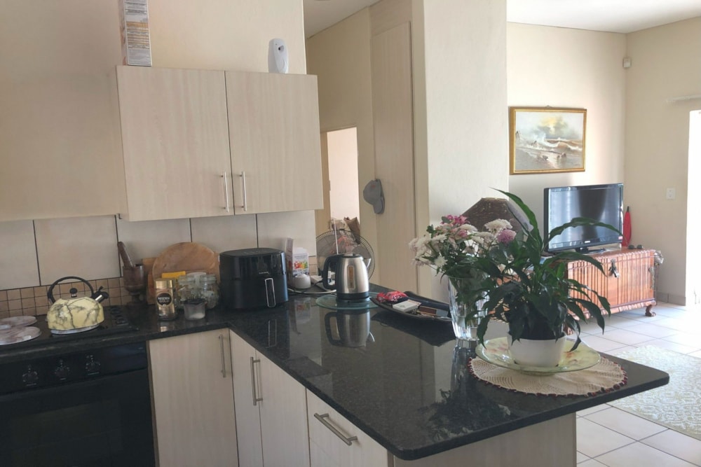 Apartment sold in Sonheuwel Ext 1 - 1NS1703474