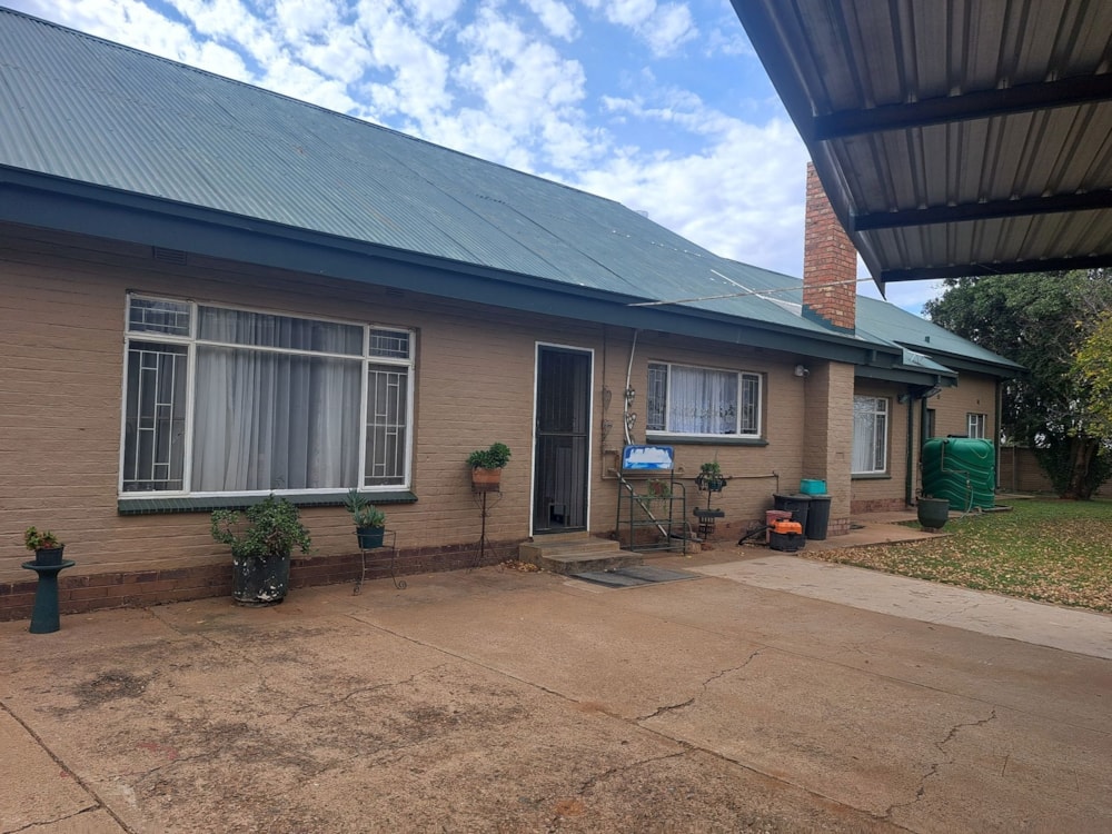 House for sale in Christiana, North West Province - 1KJ1701647 House for sale in Christiana, North West Province - 1KJ1701647