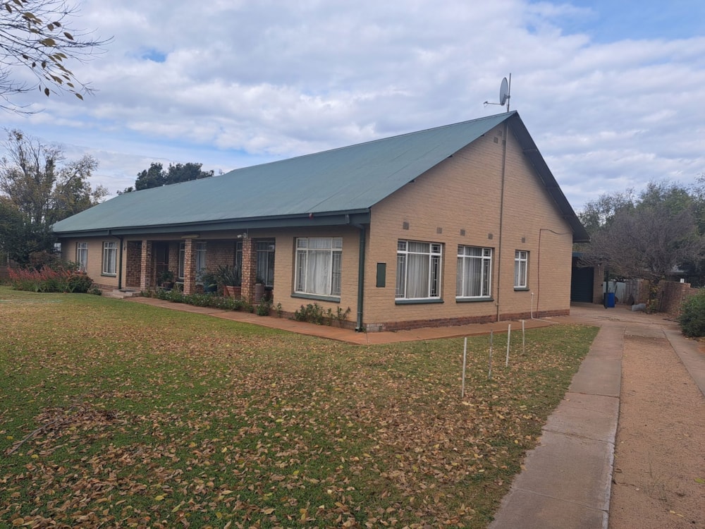 House for sale in Christiana, North West Province - 1KJ1701647 House for sale in Christiana, North West Province - 1KJ1701647