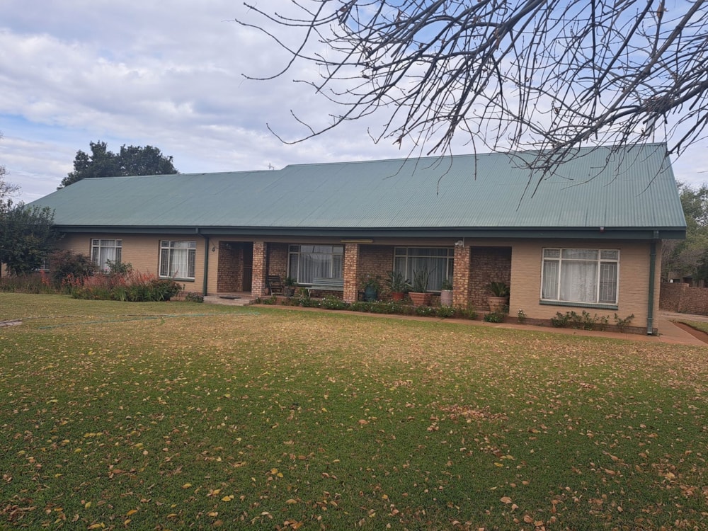 House for sale in Christiana, North West Province - 1KJ1701647 House for sale in Christiana, North West Province - 1KJ1701647