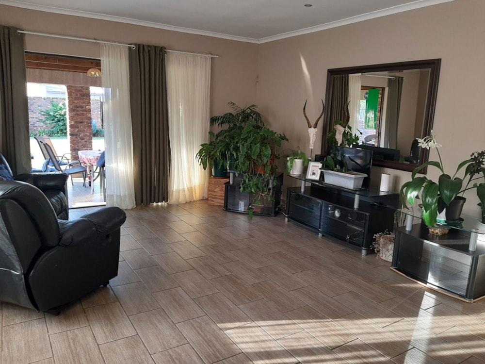 House for sale in Henley on Klip - 1VT1701628 House for sale in Henley on Klip - 1VT1701628