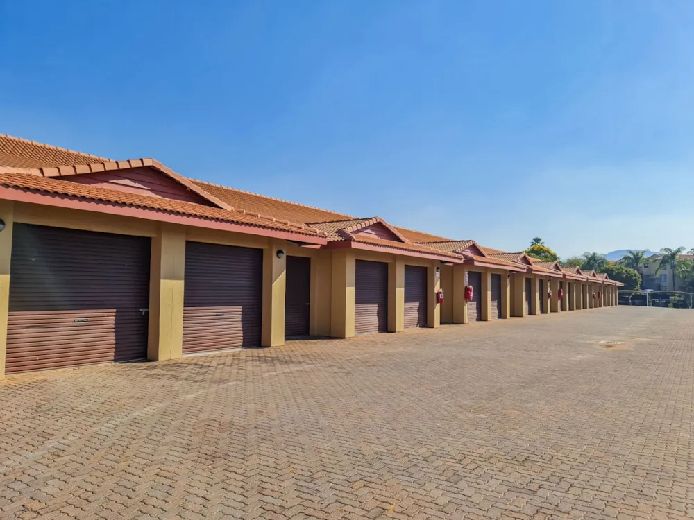 Security estate home for sale in Pecanwood - 1HR1701692