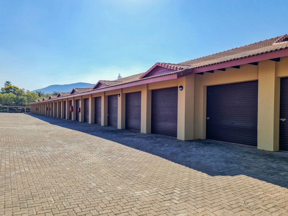 Security estate home for sale in Pecanwood - 1HR1701692