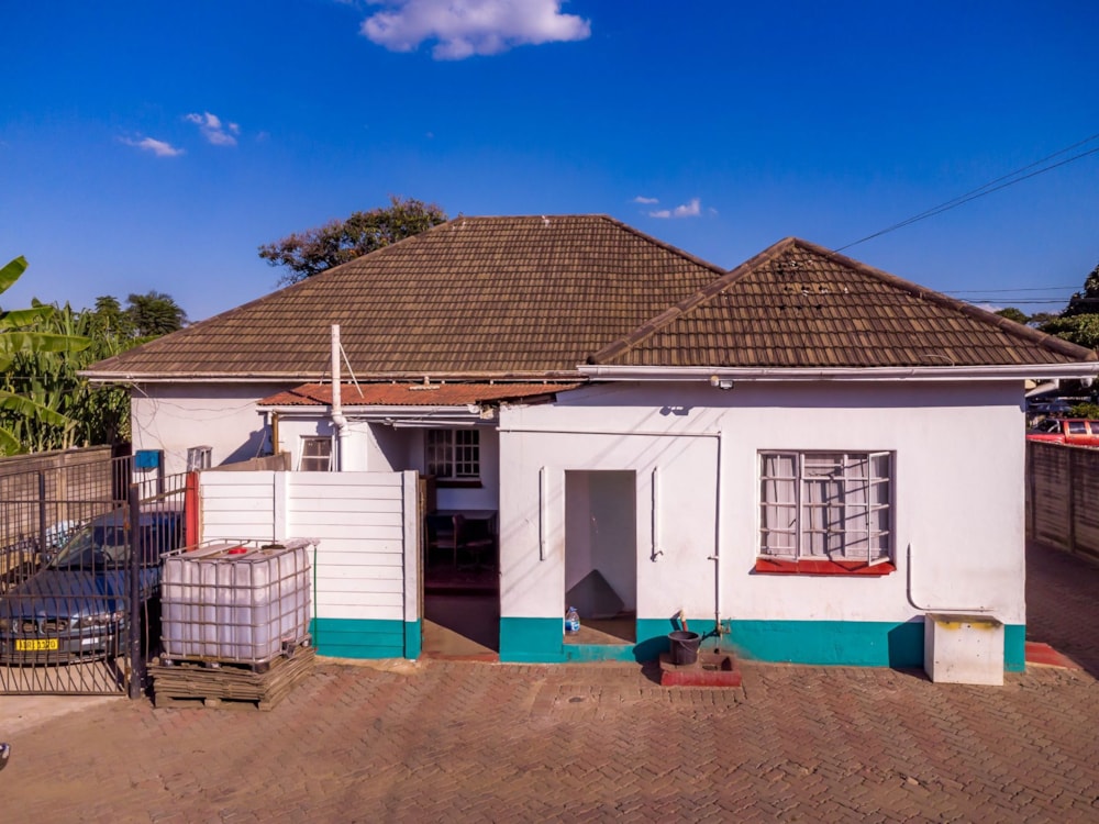 Commercial Building for sale in Harare CBD, Zimbabwe - 3ZB1701645