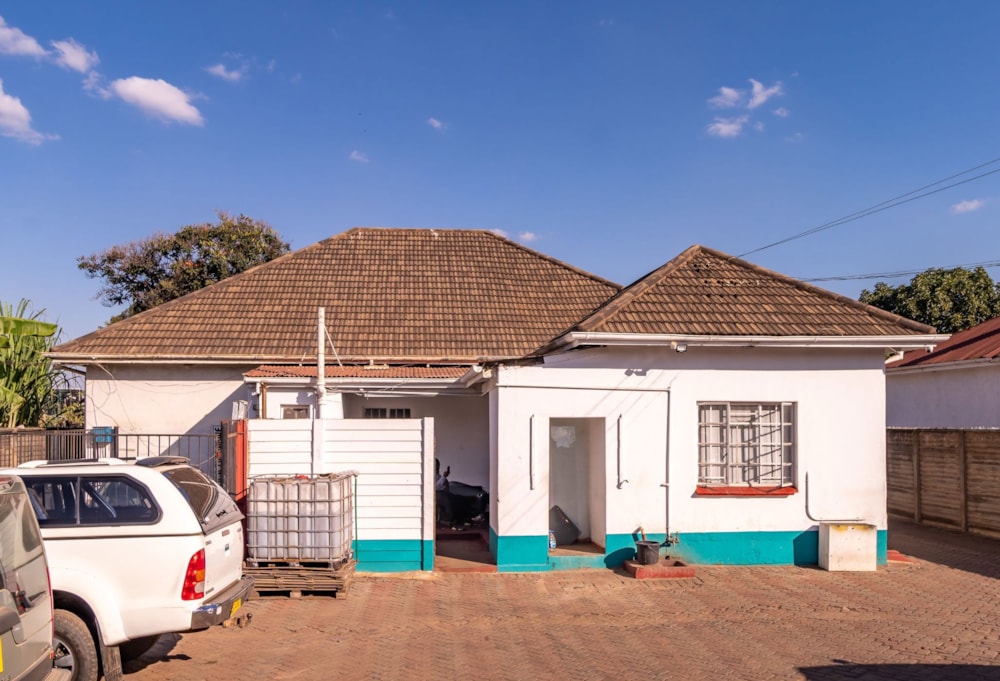 Commercial Building for sale in Harare CBD, Zimbabwe - 3ZB1701645