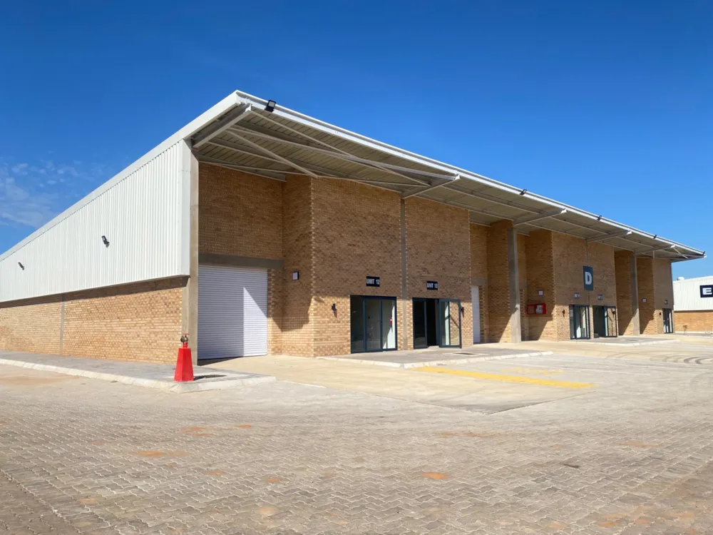 Commercial industrial property to rent in Tlokweng, Botswana - 3BO1738072 Commercial industrial property to rent in Tlokweng, Botswana - 3BO1738072