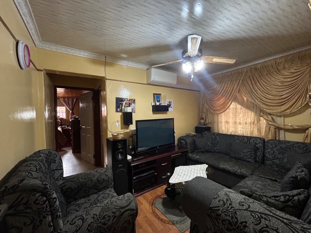 House for sale in Roodepan - 1KJ1701885 House for sale in Roodepan - 1KJ1701885