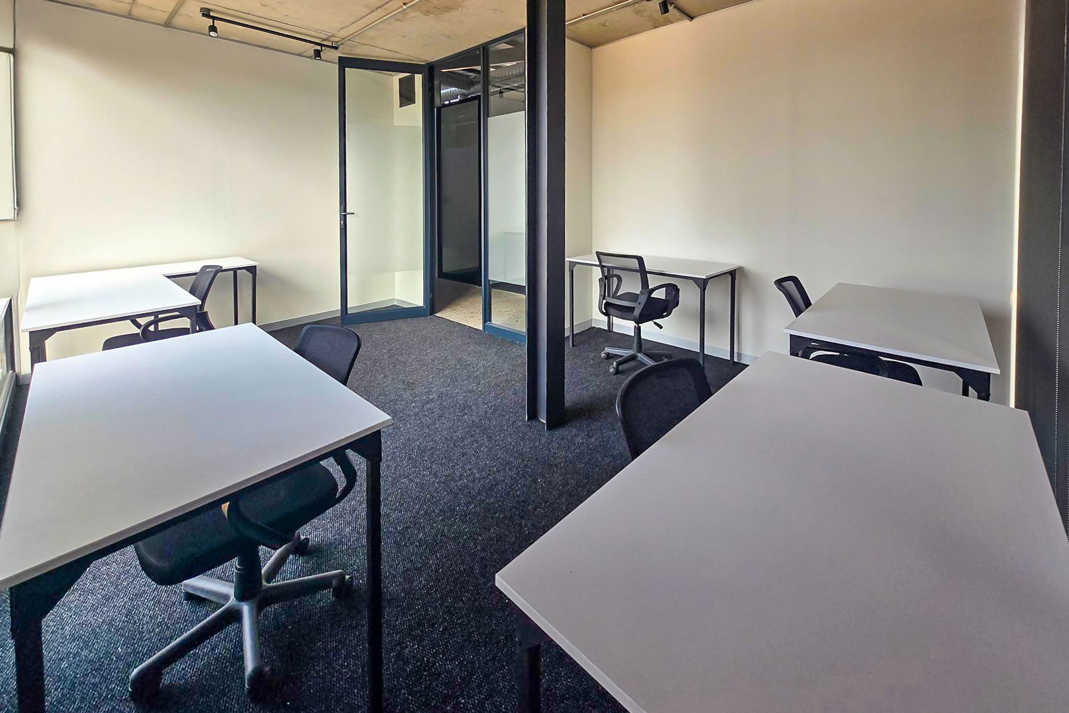 Commercial office to rent in Melodie - 1HR1701904