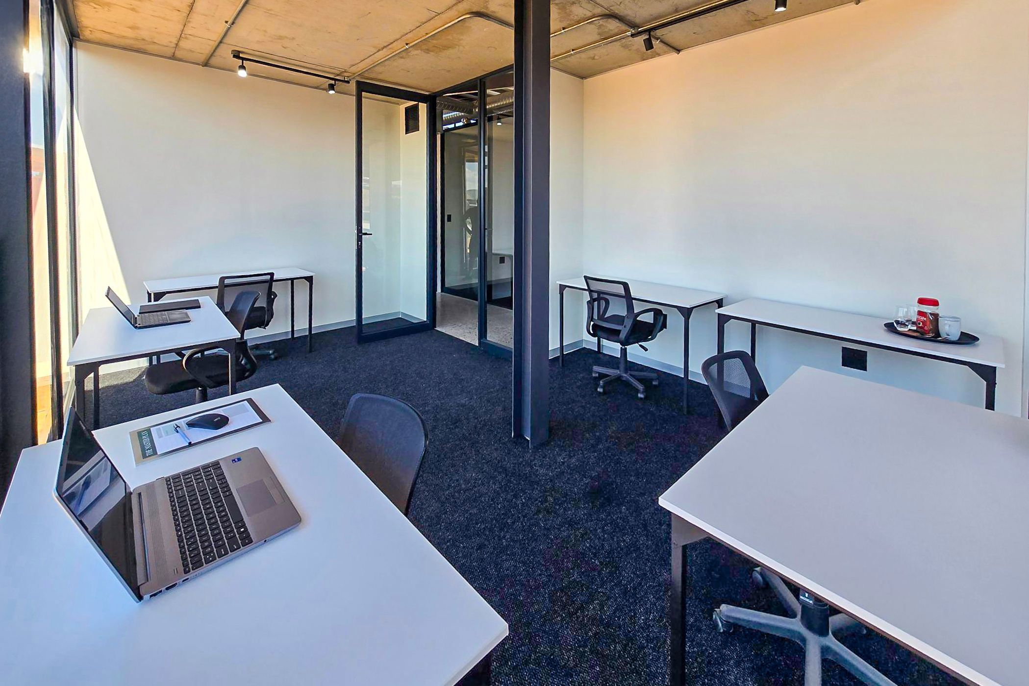 Commercial office to rent in Melodie - 1HR1701905