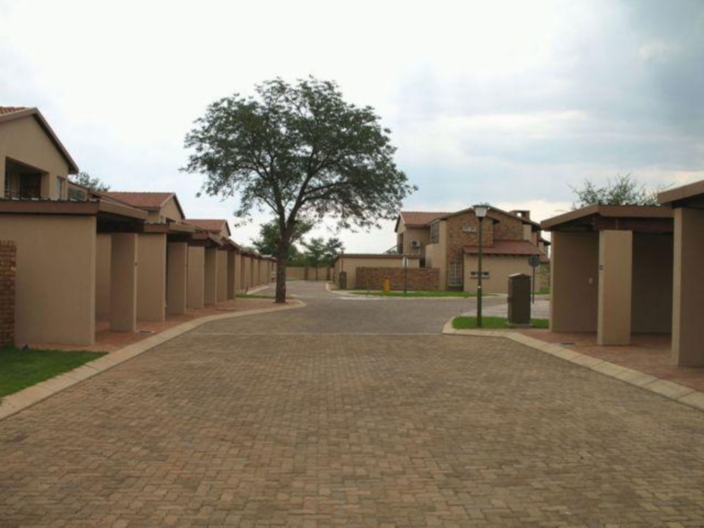 Security estate home sold in Ellisras (Lephalale) - 1ER1701894 Security estate home sold in Ellisras (Lephalale) - 1ER1701894