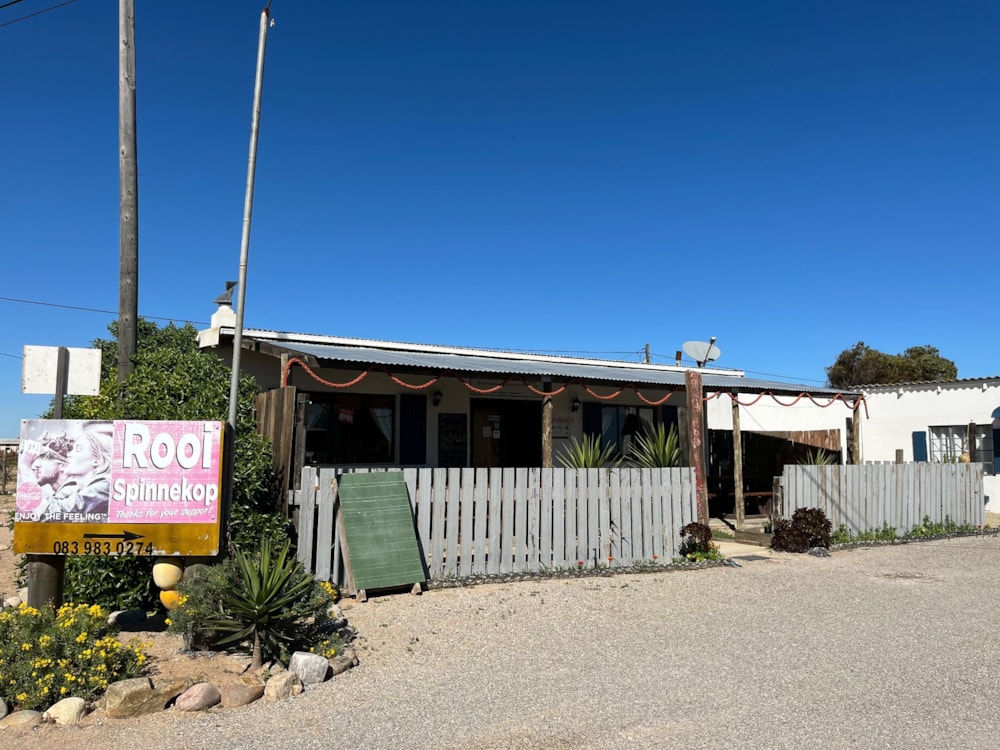 Commercial Building for sale in Hondeklip Bay, Northern Cape - 1NA1702017 Commercial Building for sale in Hondeklip Bay, Northern Cape - 1NA1702017