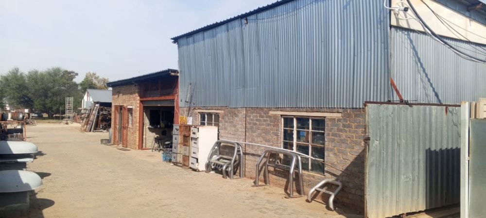 Commercial industrial property for sale in Vryburg - 1RN1701985 Commercial industrial property for sale in Vryburg - 1RN1701985