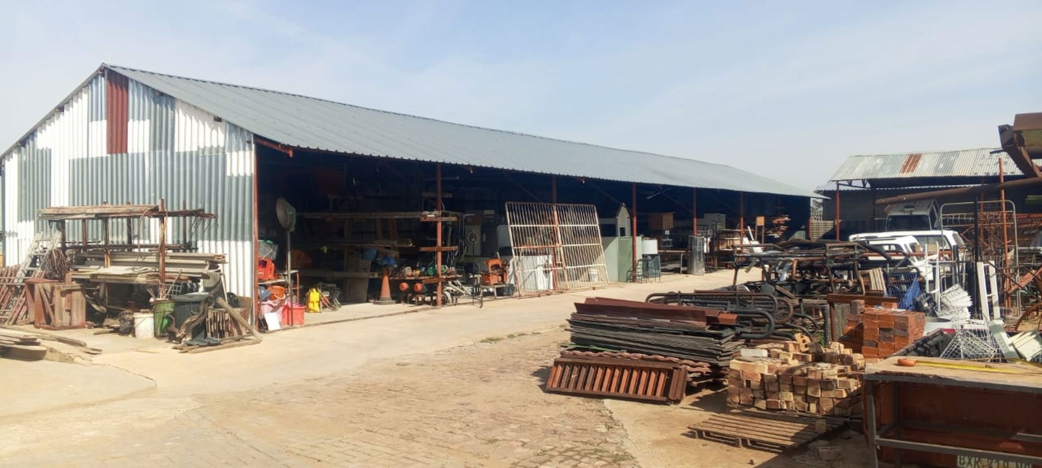 Commercial industrial property for sale in Vryburg - 1RN1701985