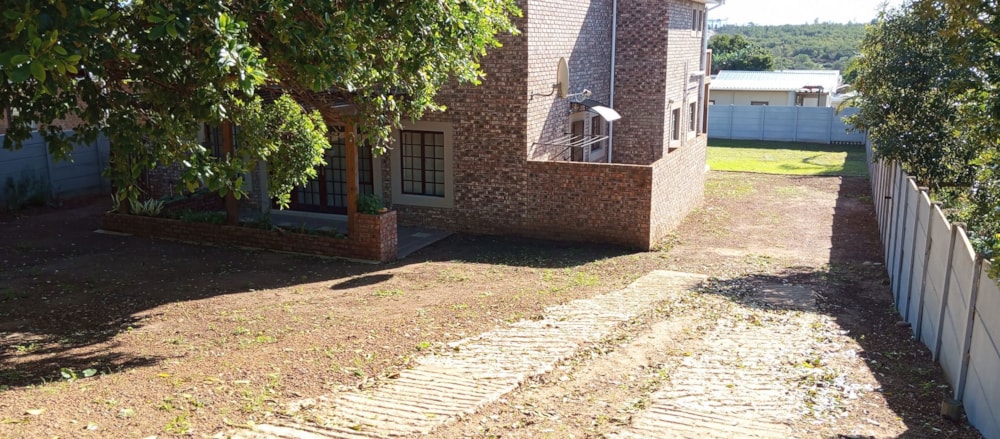 Double-storey house for sale in Albertinia - 1SR1701987