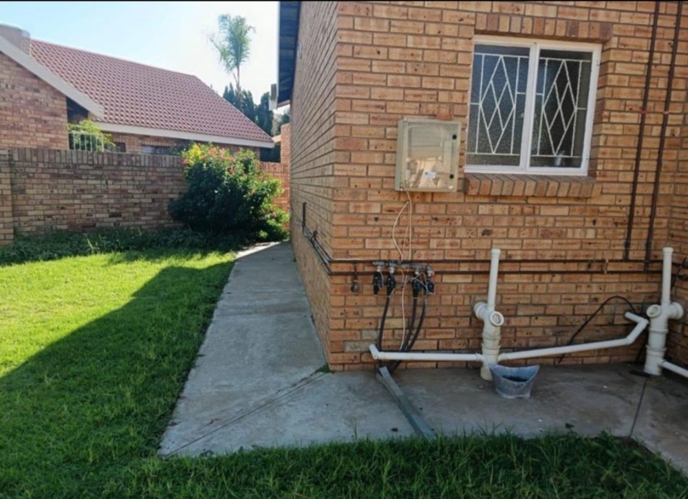 House sold in Hillcrest, Kimberley - 1KJ1702147 House sold in Hillcrest, Kimberley - 1KJ1702147