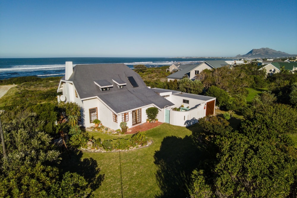 House let in Bettys Bay - KN1702185 House let in Bettys Bay - KN1702185