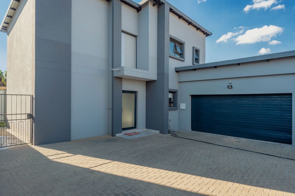 Double-storey cluster for sale in Edendale - BED1706576