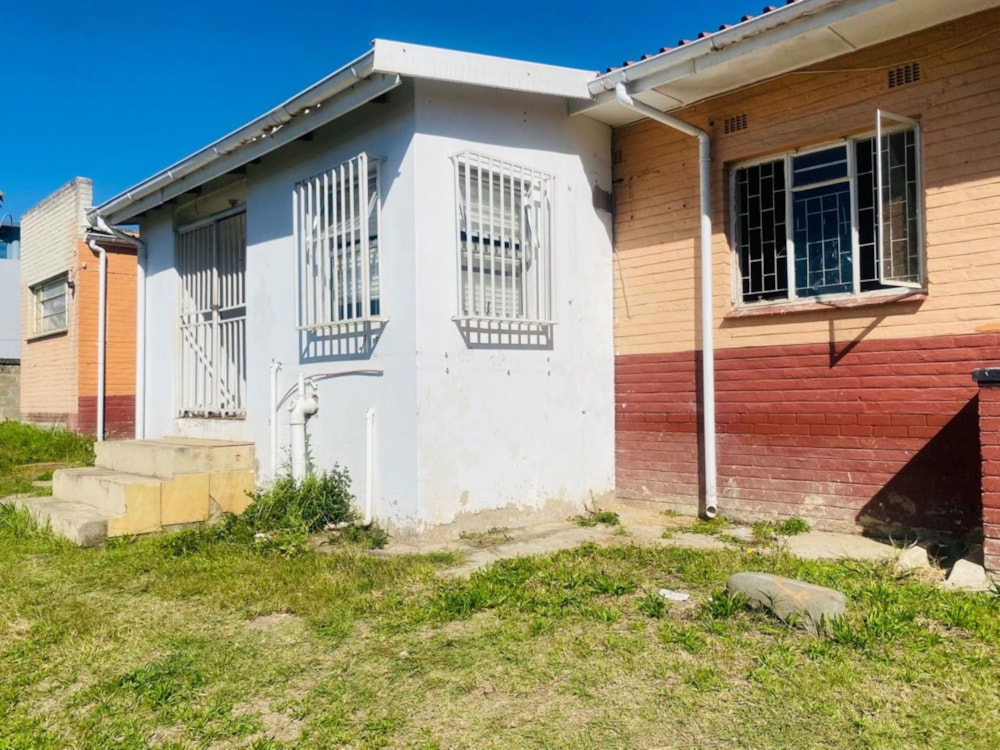 Commercial Building let in Mthatha Central - 1MH1702293 Commercial Building let in Mthatha Central - 1MH1702293