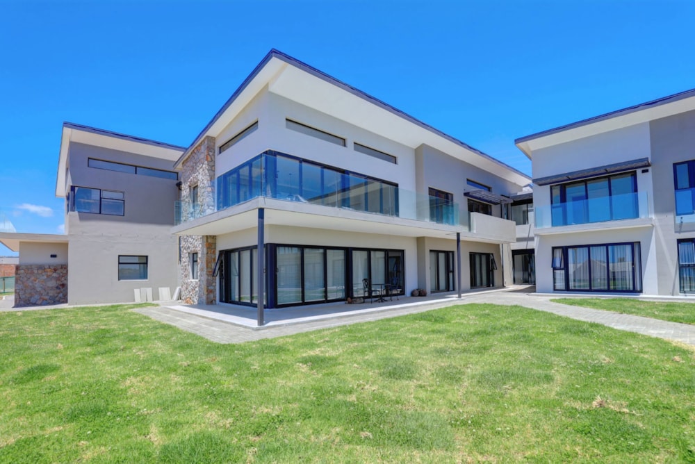 Apartment for sale in Renosterbos Estate - 1MB1702273