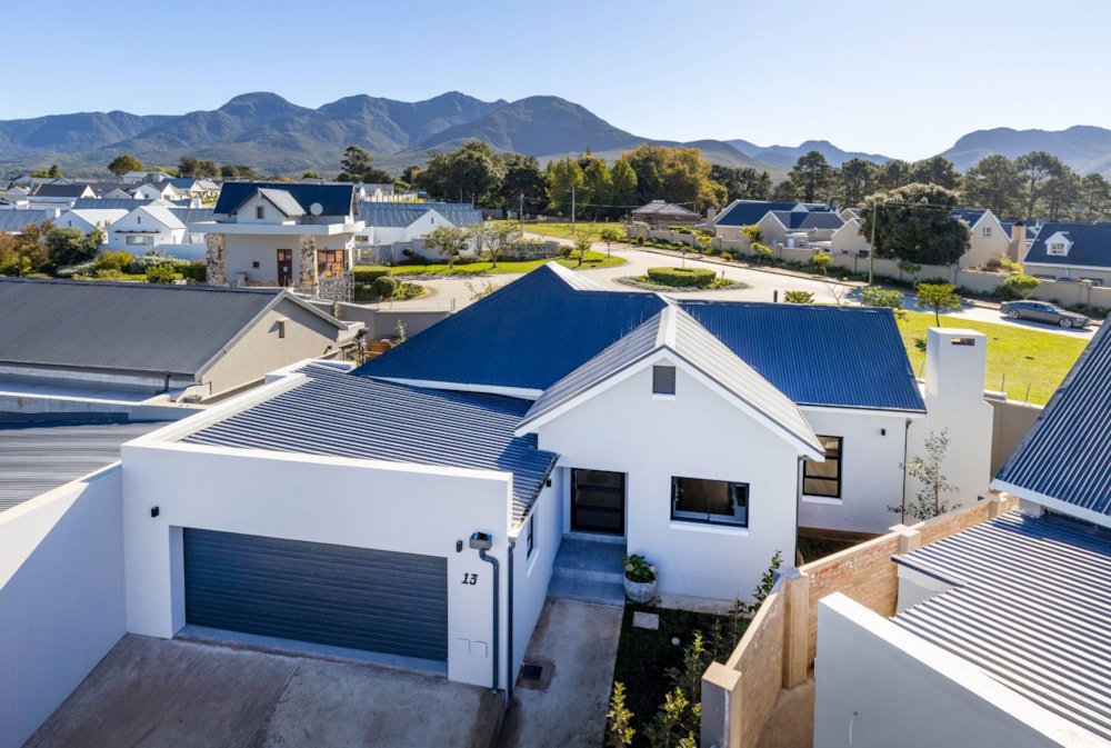 House for sale in Mont Fleur Mountain Estate - GEO1702302 House for sale in Mont Fleur Mountain Estate - GEO1702302