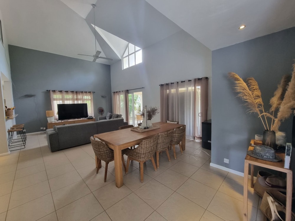 House for sale in Petite Riviere Noire, Mauritius - MUR1702327