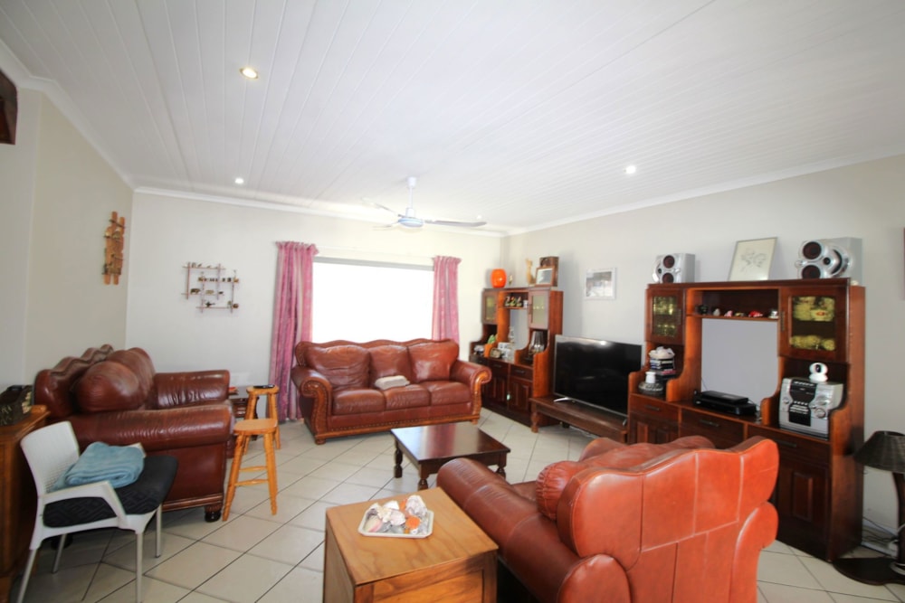 Double-storey house for sale in Port Owen - LA1702384