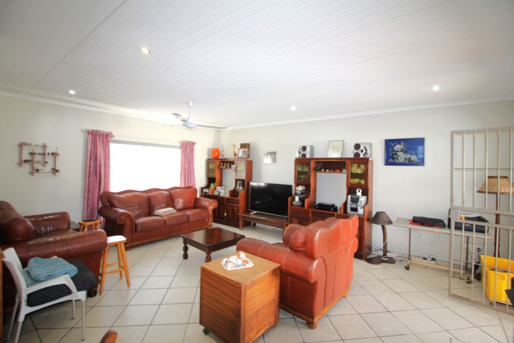 Double-storey house for sale in Port Owen - LA1702384