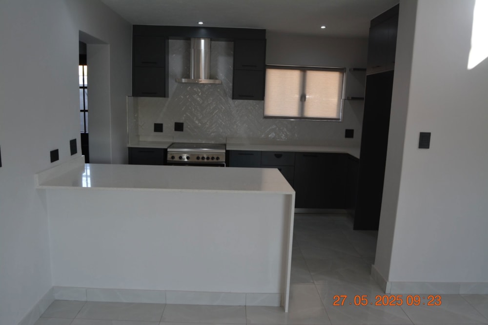 House let in Nelspruit (Mbombela) - 1NS1702412 House let in Nelspruit (Mbombela) - 1NS1702412