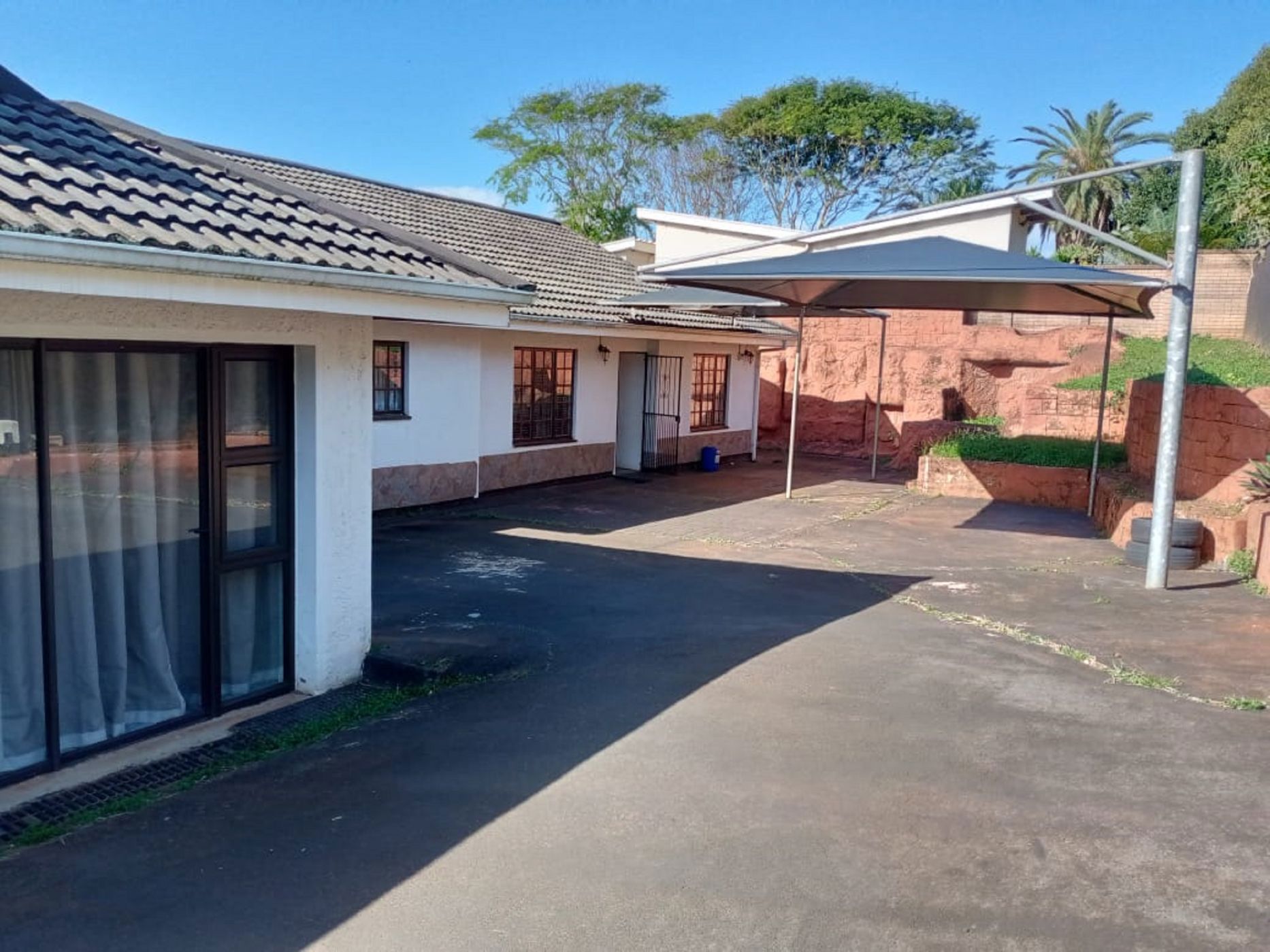 House sold in Widenham - 1si1702747