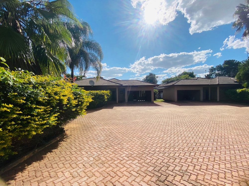Security complex home to rent in Woodlands, Zambia - 3ZA1701648 Security complex home to rent in Woodlands, Zambia - 3ZA1701648