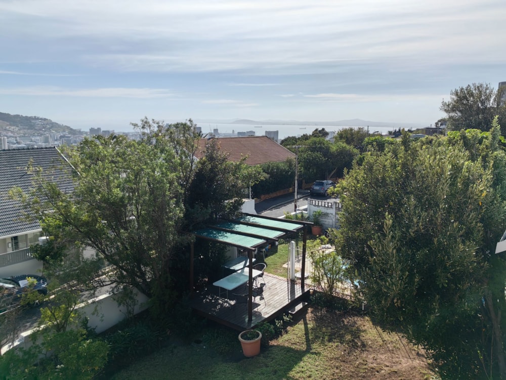 Double-storey house let in Vredehoek - CBL1699969 Double-storey house let in Vredehoek - CBL1699969