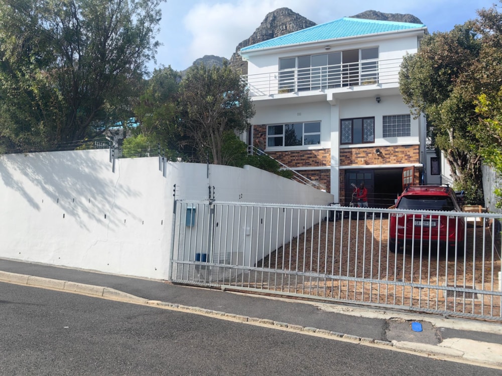 Double-storey house let in Vredehoek - CBL1699969 Double-storey house let in Vredehoek - CBL1699969