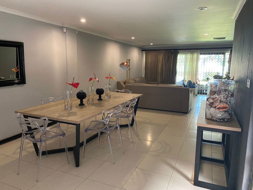 Townhouse to rent in Umgeni Park - 1ND1732494