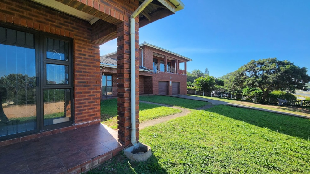 Double-storey house for sale in Sea Park, Umtentweni - 1PSH1701038 Double-storey house for sale in Sea Park, Umtentweni - 1PSH1701038