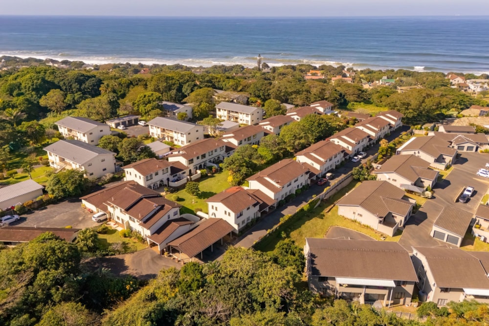 Double-storey apartment for sale in Umtentweni - 1PSH1740447 Double-storey apartment for sale in Umtentweni - 1PSH1740447