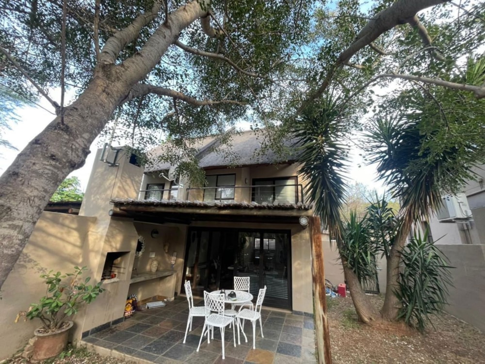 Security complex home let in Hoedspruit - 1HS1701782 Security complex home let in Hoedspruit - 1HS1701782