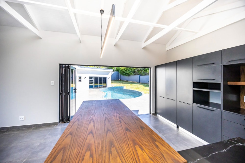 House for sale in Beacon Bay - 1EZ1699870