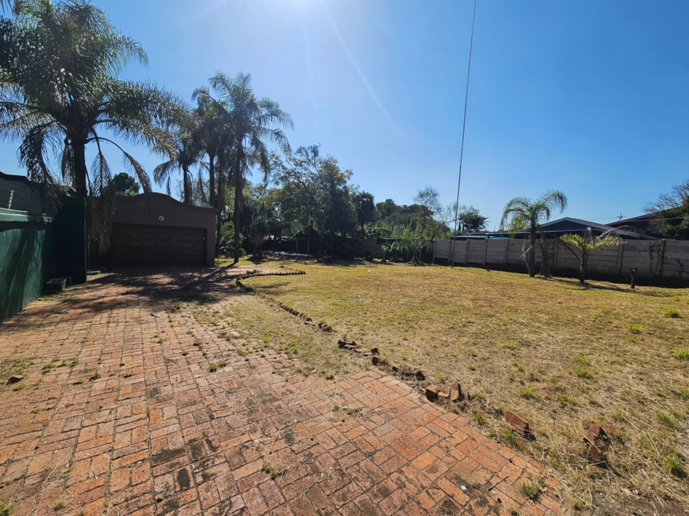 Vacant land for sale in Meerhof - 1HR1702203