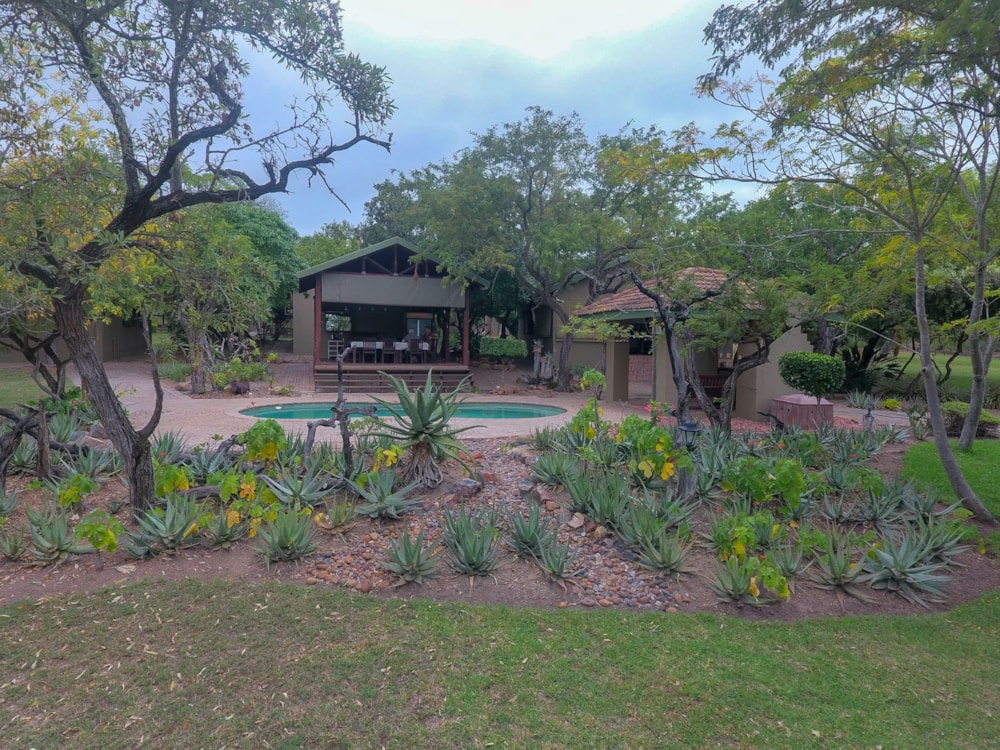 Game lodge for sale in Hectorspruit - 1NK1700009