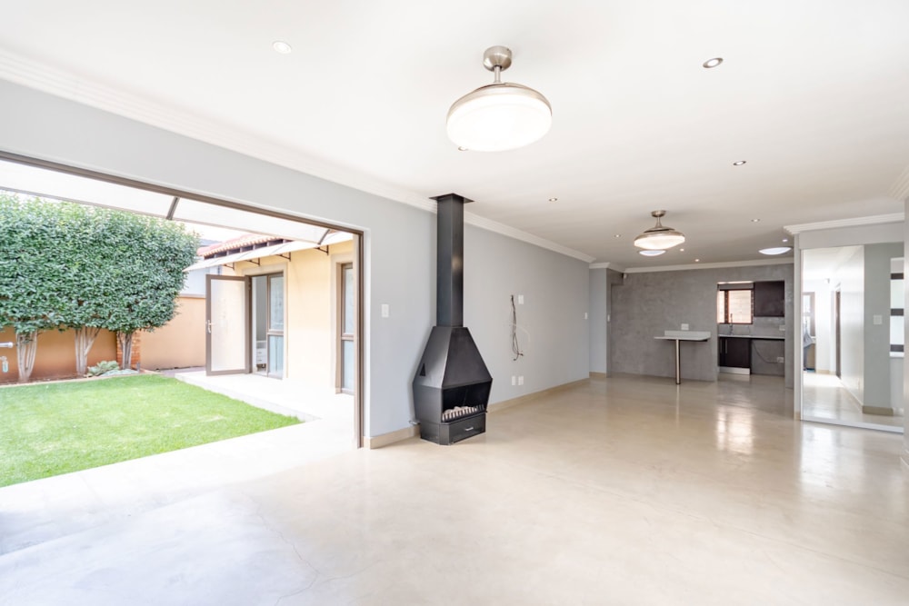 Security complex home sold in Hughes - BOK1677212 Security complex home sold in Hughes - BOK1677212