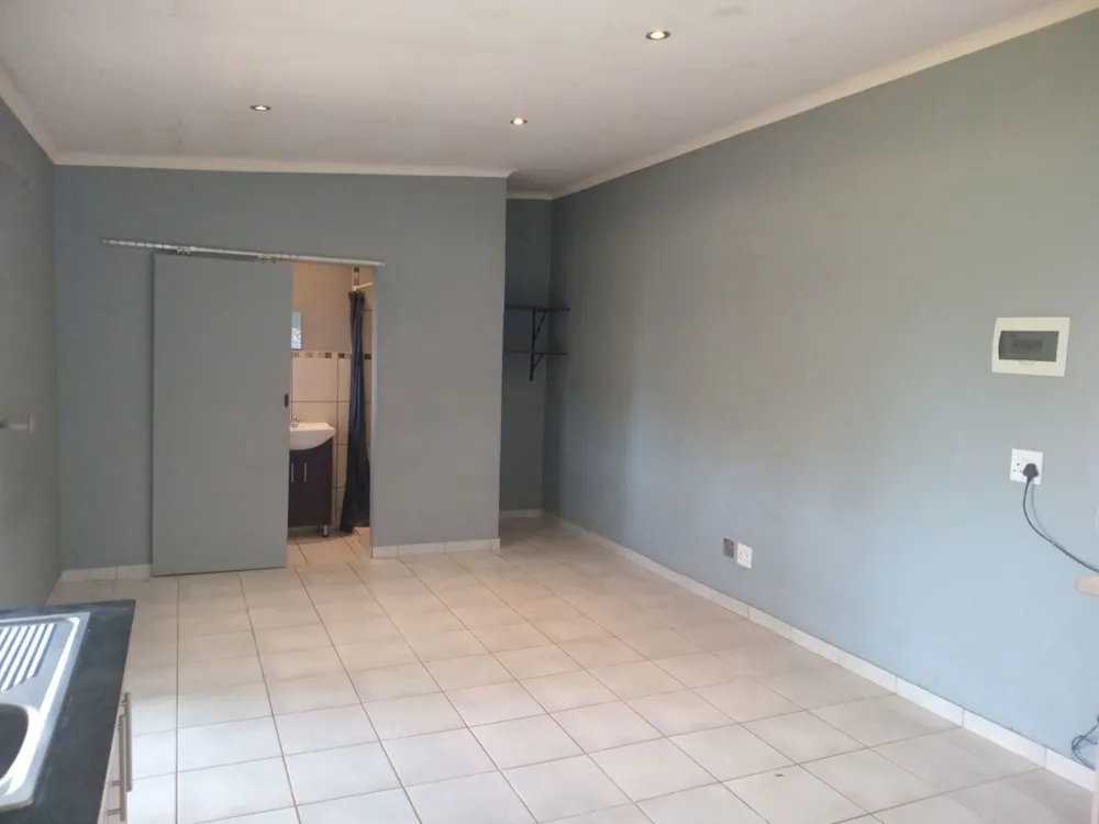 Studio apartment to rent in White River AH - 1WR1751672 Studio apartment to rent in White River AH - 1WR1751672