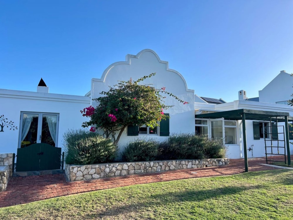 House for sale in Stilbaai West - 1SR1701036 House for sale in Stilbaai West - 1SR1701036