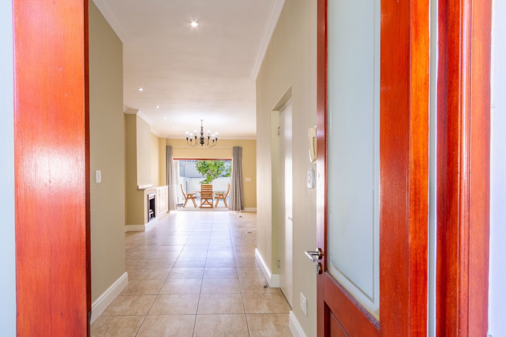 Double-storey apartment let in Franschhoek - FWL1710115 Double-storey apartment let in Franschhoek - FWL1710115